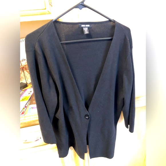 Womens sweater.  Good condition. Size xl black - Picture 1 of 2